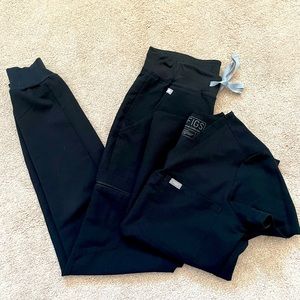 FIGS scrubs set